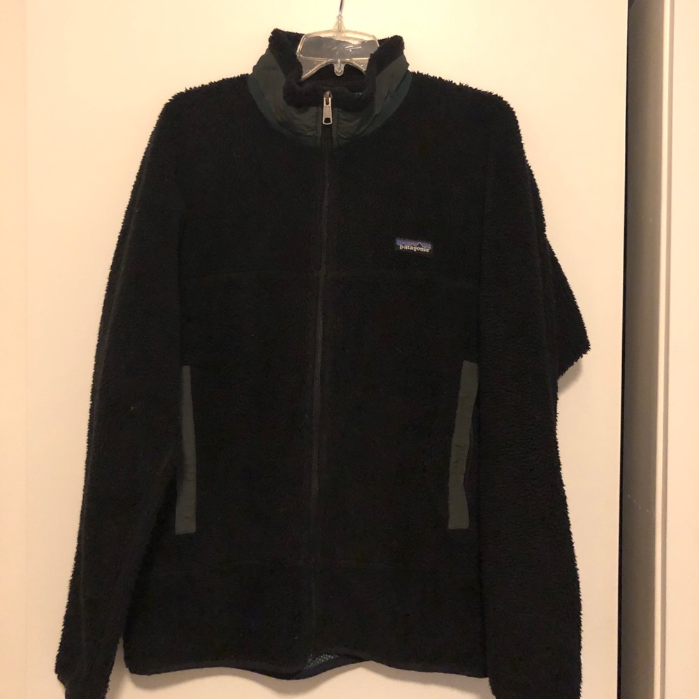 Black with green Patagonia fleece